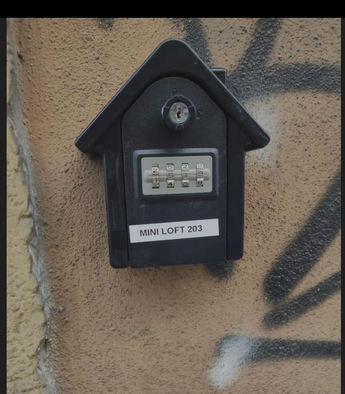 Mini Loft In Centro Lägenhet Bari Exteriör bild